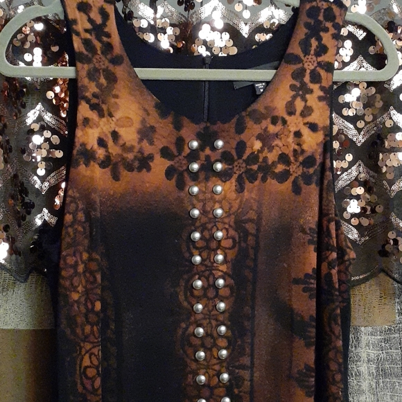 Karen Kane Dresses & Skirts - Simply stunning enhanced dress